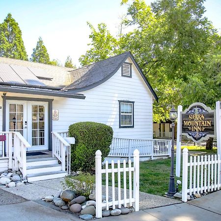 Sierra Mountain Inn Грасс-Валли Экстерьер фото