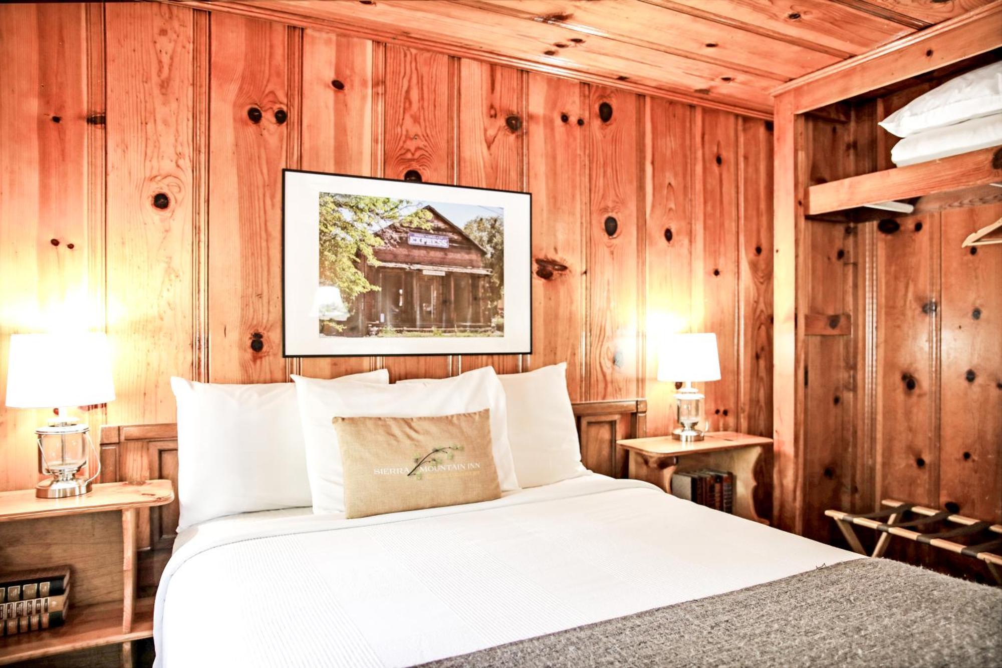 Sierra Mountain Inn Грасс-Валли Экстерьер фото